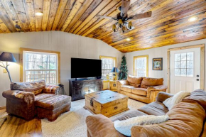 Pine Woods Cabin
